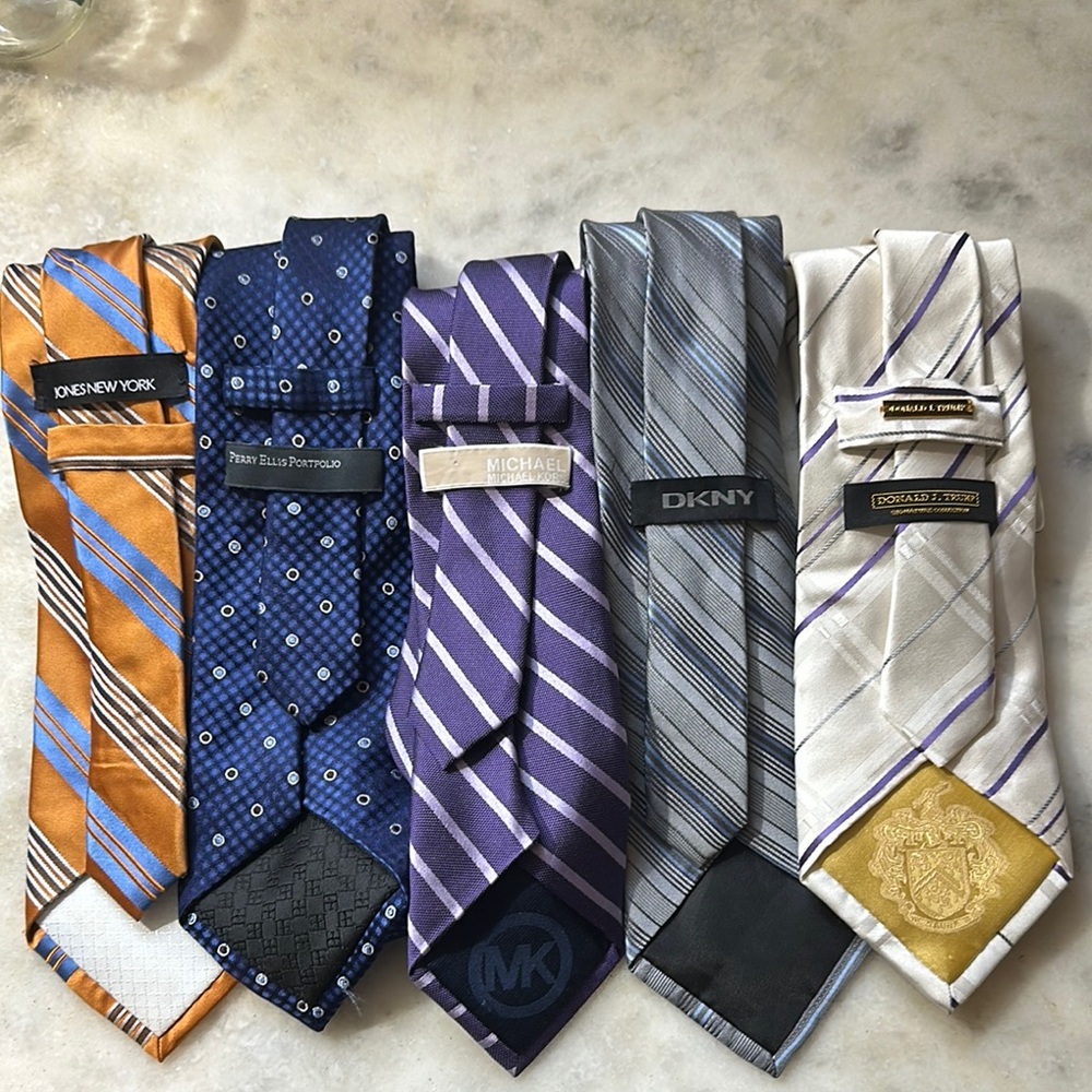 DKNY Gray Striped Men's Tie